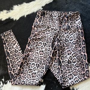 Onzie S/M Cheetah Legging